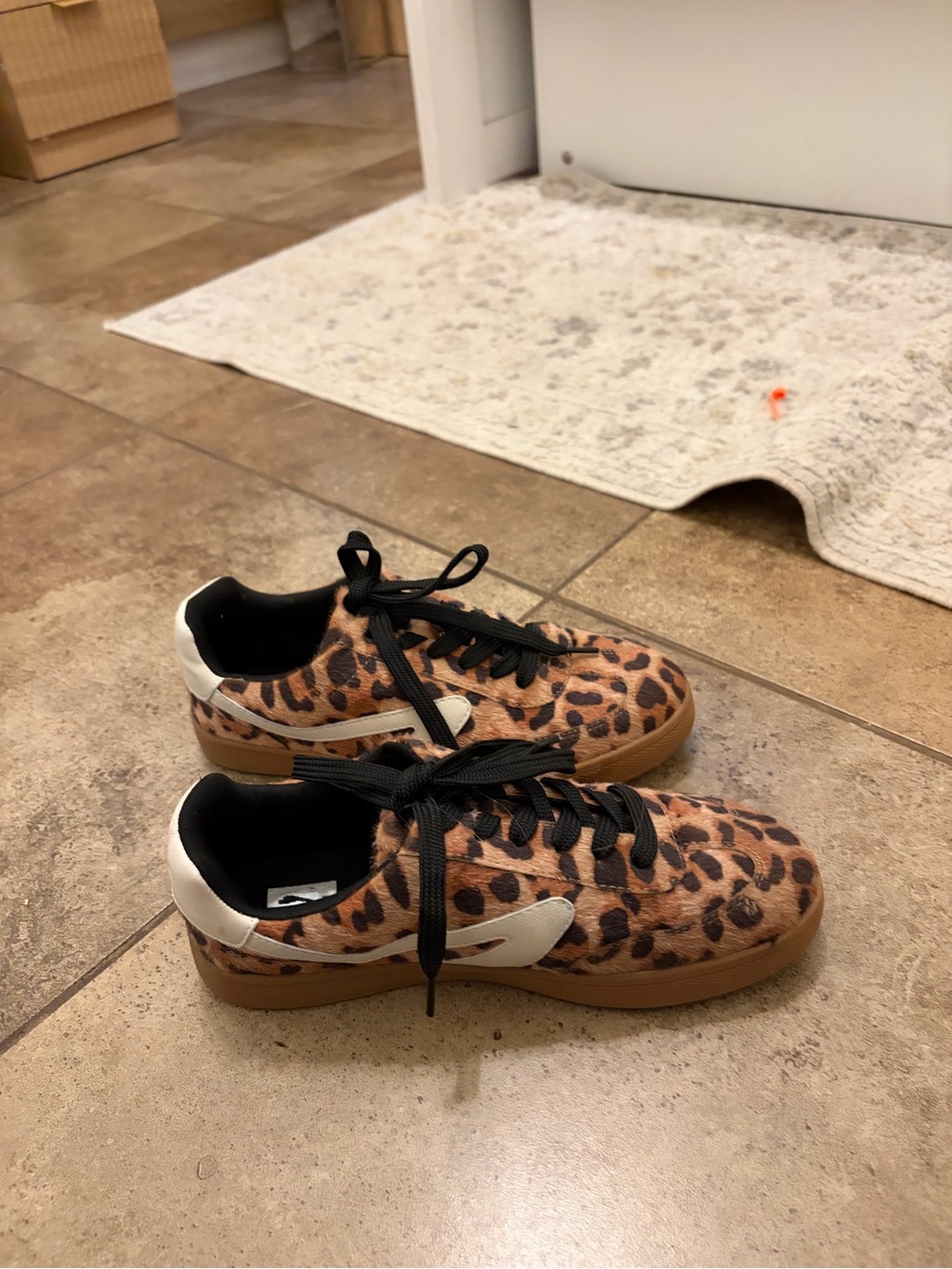 Leopard Print Low-Top Sneakers - Brown